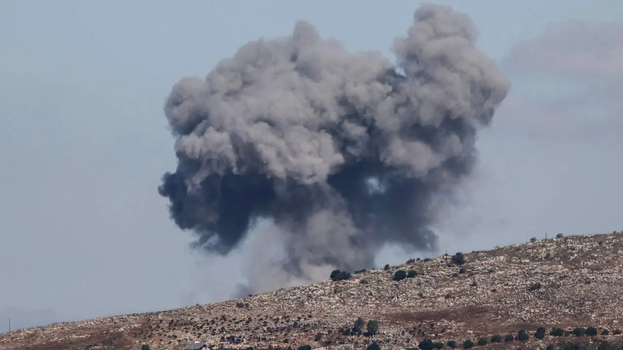 Image default